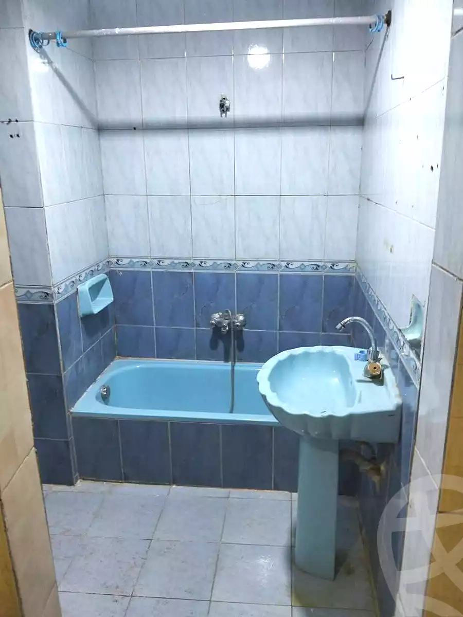 https://aqarmap.com.eg/ar/listing/6827430-for-sale-cairo-helwan-helwan-el-sharkeya-gaafar-st