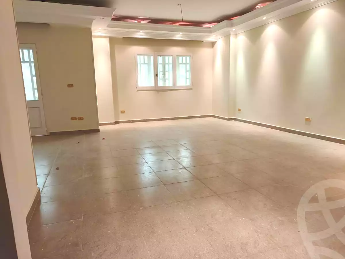 https://aqarmap.com.eg/ar/listing/6827809-for-sale-cairo-new-cairo-el-ahyaa-first-neighborhood-omar-ibn-abd-el-aziz-st