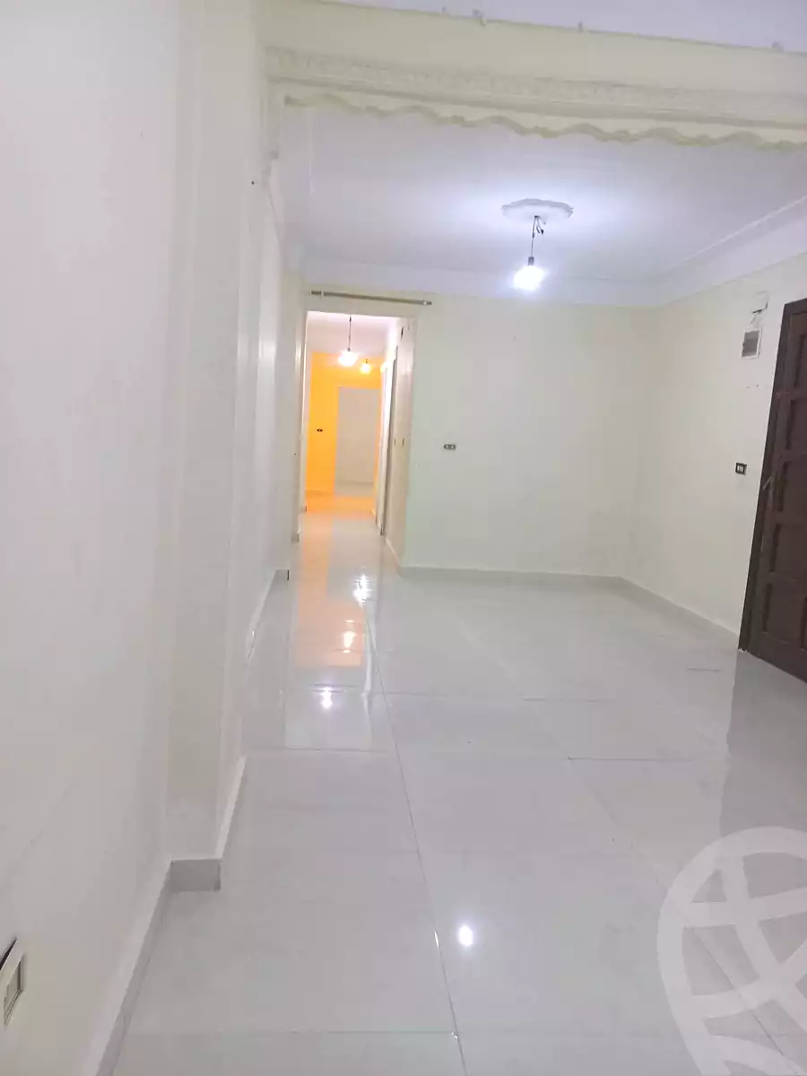 https://aqarmap.com.eg/ar/listing/6827955-for-rent-alexandria-zezenia-ibrahim-el-attar-st