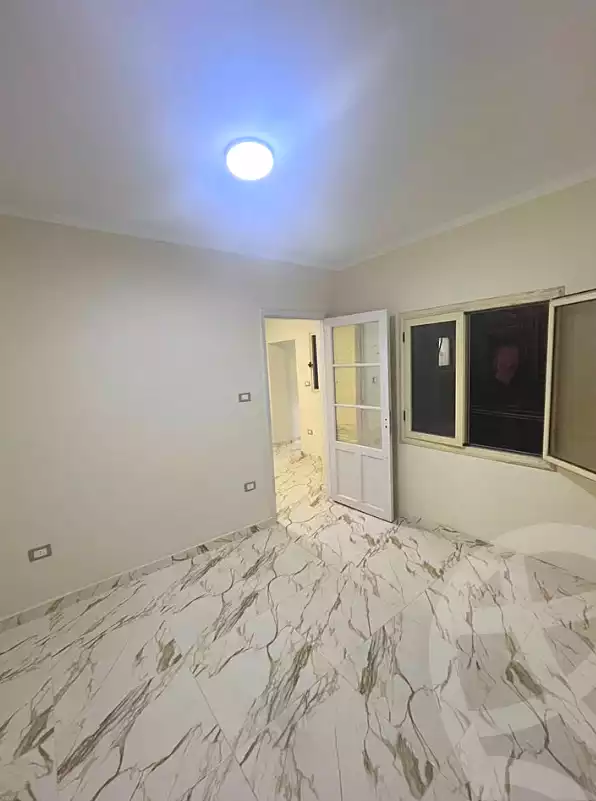 https://aqarmap.com.eg/ar/listing/6828356-for-sale-alexandria-sydy-bshr-sydy-bshr-bhry-shr-mhmwd-l-yswy