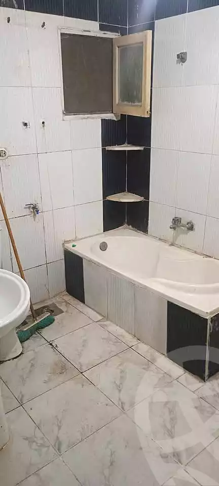 https://aqarmap.com.eg/ar/listing/6829301-for-sale-alexandria-sydy-bshr-sydy-bshr-bhry-gamal-abd-el-nasir-st