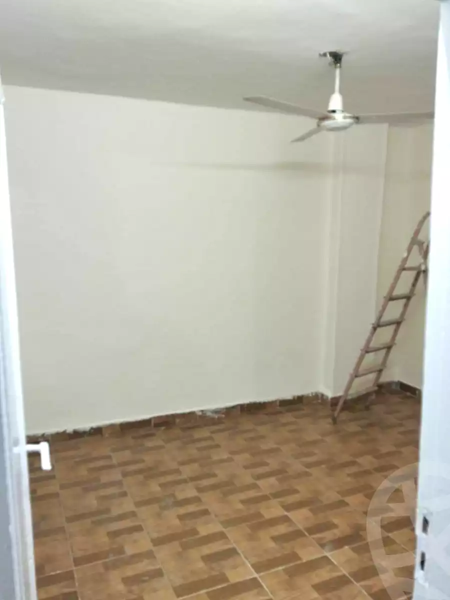 https://aqarmap.com.eg/ar/listing/6830299-for-sale-cairo-helwan-helwan-el-sharkeya-gaafar-st