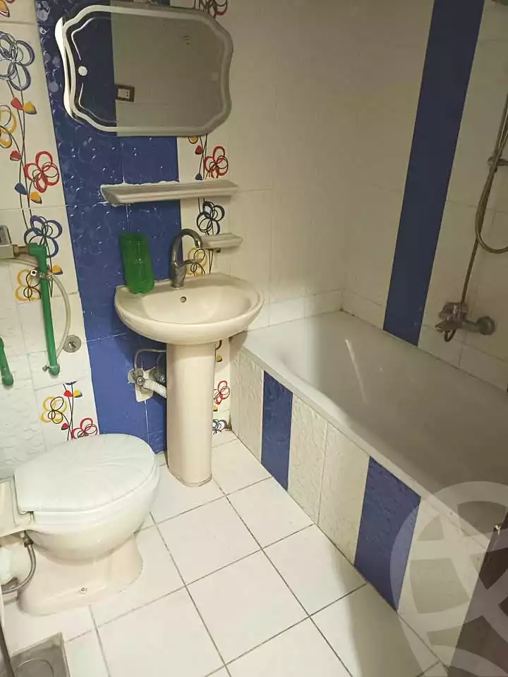 https://aqarmap.com.eg/ar/listing/6830321-for-sale-alexandria-sydy-bshr-sydy-bshr-bhry-shr-mhmwd-l-yswy