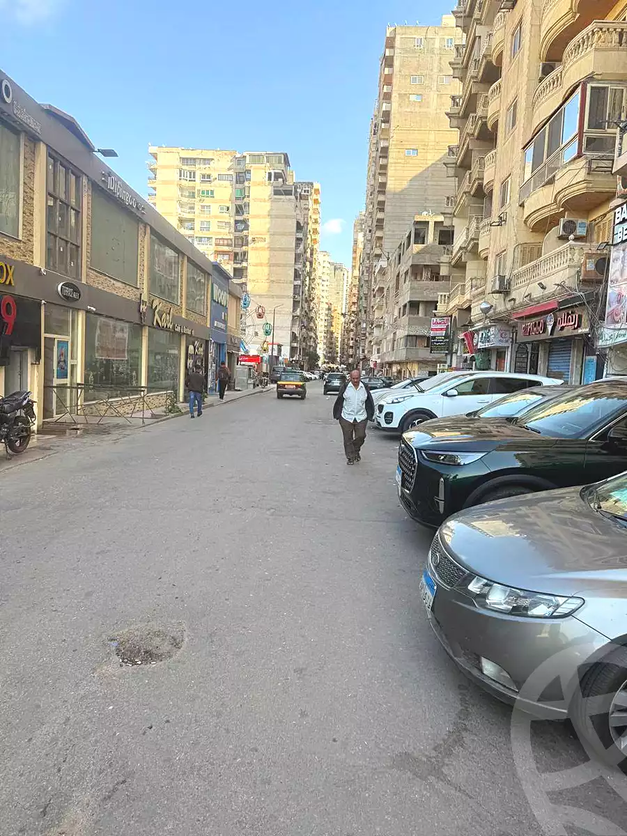 https://aqarmap.com.eg/ar/listing/6830606-for-rent-alexandria-el-asafra-salman-el-farsi-st