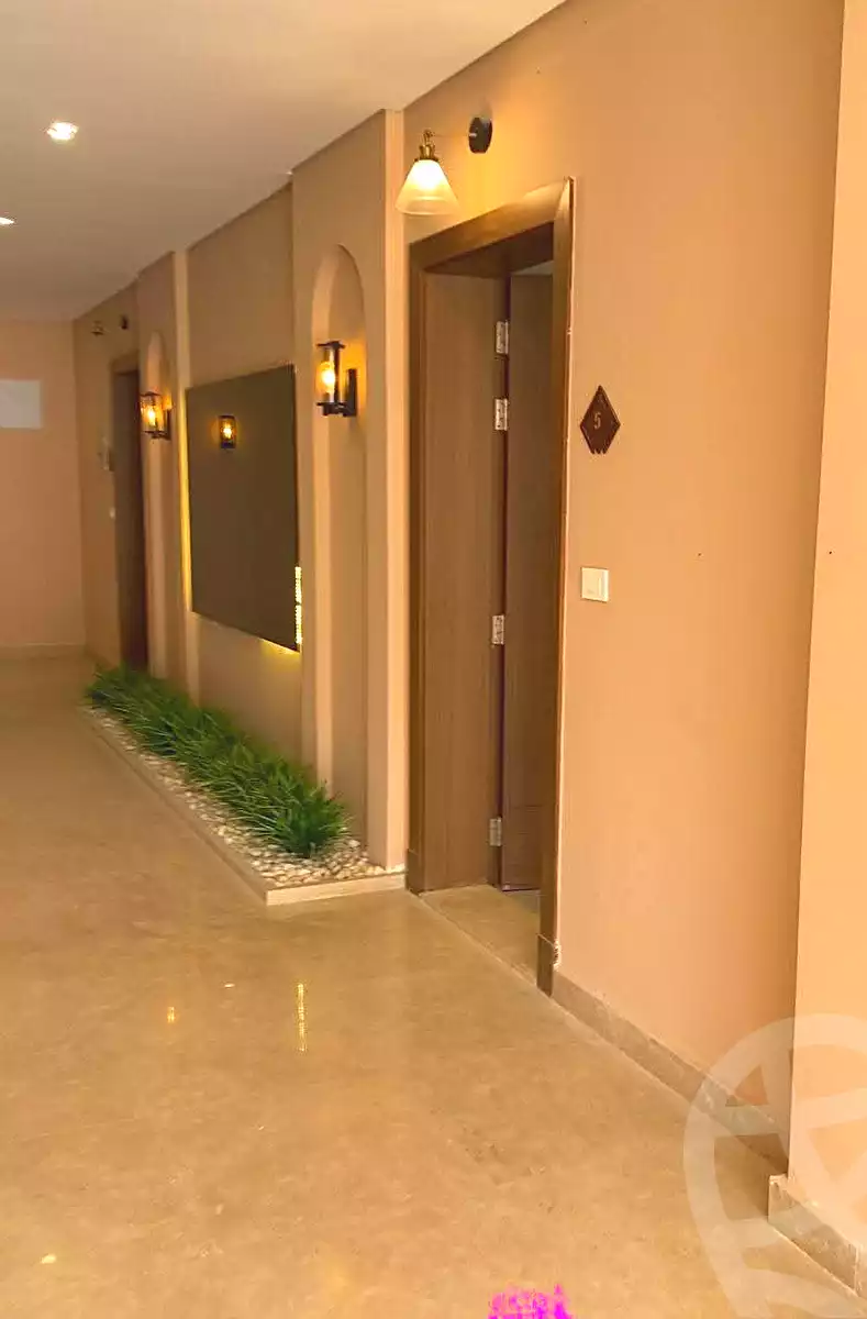 https://aqarmap.com.eg/ar/listing/6831054-for-sale-cairo-el-sheikh-zayed-city-compounds-kmbwnd-fyldj-wyst-dr-llttwyr