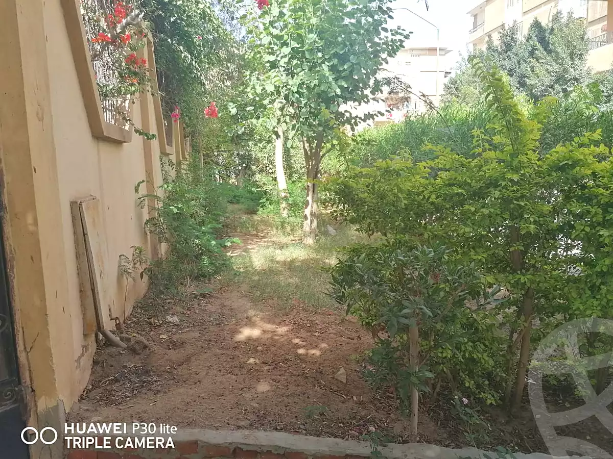 https://aqarmap.com.eg/ar/listing/6831156-for-sale-cairo-6th-of-october-el-ahyaa-neighborhood-3rd-al-hay-al-thalith-st