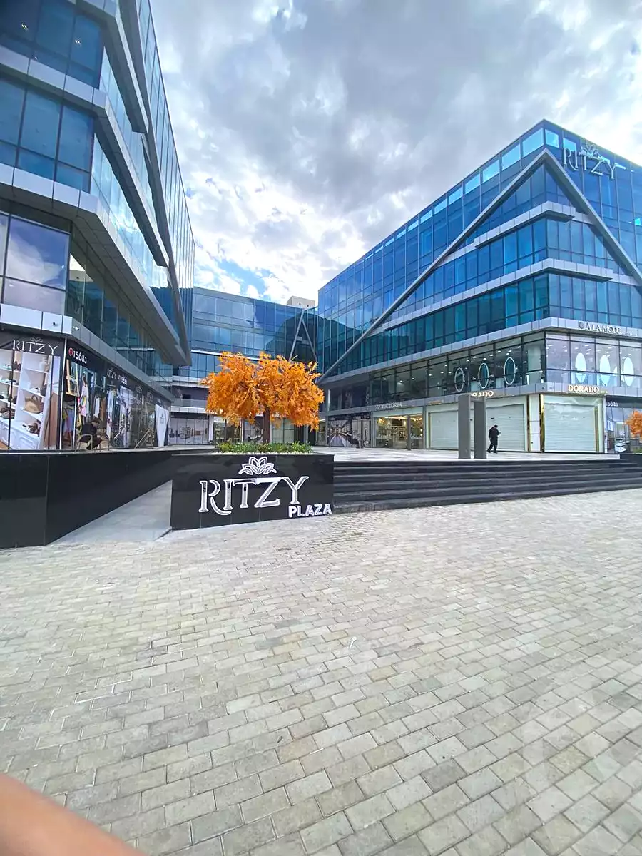 https://aqarmap.com.eg/ar/listing/6831188-for-sale-cairo-el-sheikh-zayed-city-compounds-rytzy-blz-mwl-tybh-llstthmr-l-qry