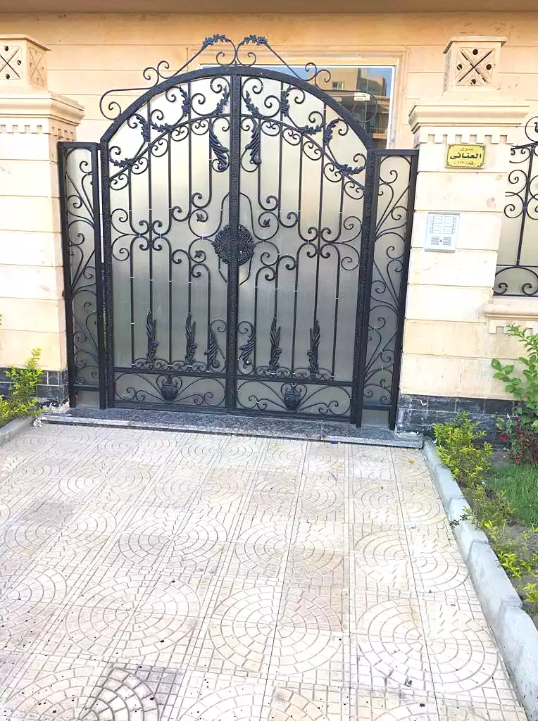 https://aqarmap.com.eg/en/listing/6832000-for-sale-cairo-el-sheikh-zayed-city-el-hay-elsades-ashaer