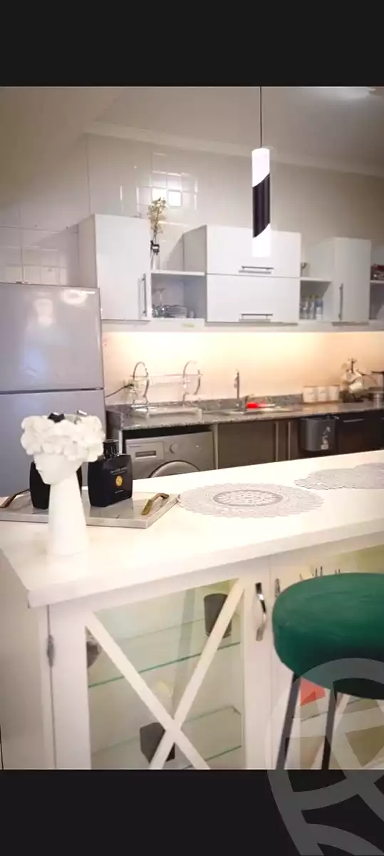 https://aqarmap.com.eg/ar/listing/6832032-for-rent-cairo-el-sheikh-zayed-city-el-hay-elthamen-area-1