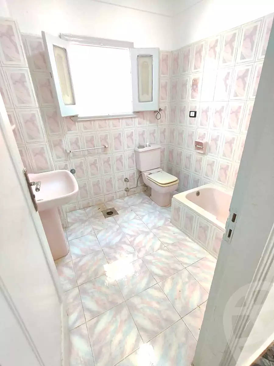 https://aqarmap.com.eg/ar/listing/6834246-for-sale-alexandria-l-jmy-el-kilo-21