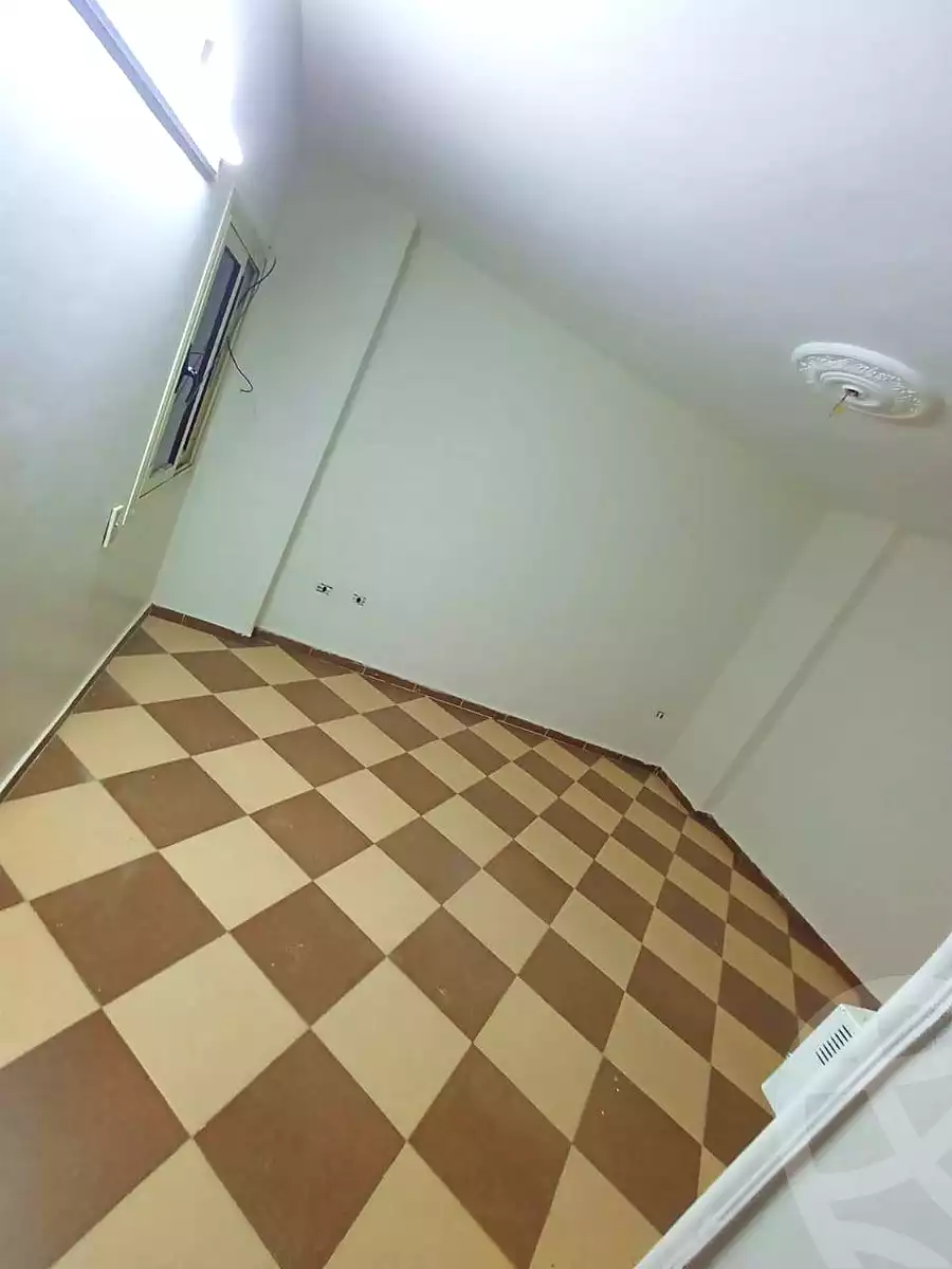 https://aqarmap.com.eg/ar/listing/6834867-for-sale-cairo-helwan-helwan-el-sharkeya-khesro-basha-st