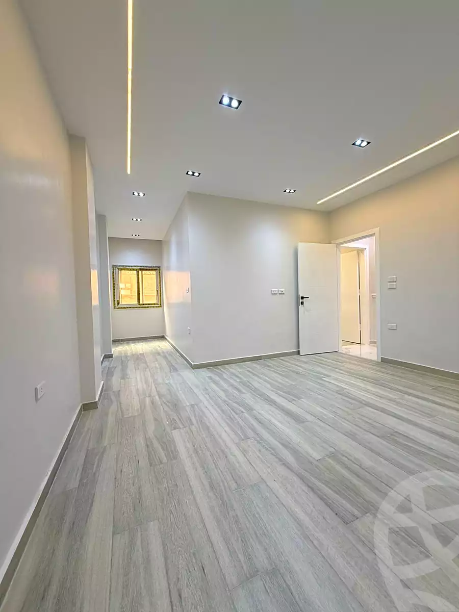 https://aqarmap.com.eg/ar/listing/6835472-for-sale-cairo-6th-of-october-el-ahyaa-neighborhood-3rd-al-hay-al-thalith-st