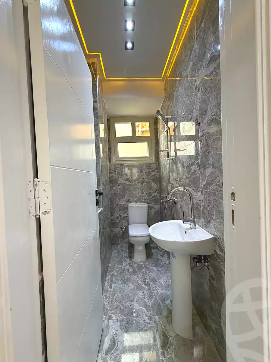 https://aqarmap.com.eg/ar/listing/6835472-for-sale-cairo-6th-of-october-el-ahyaa-neighborhood-3rd-al-hay-al-thalith-st