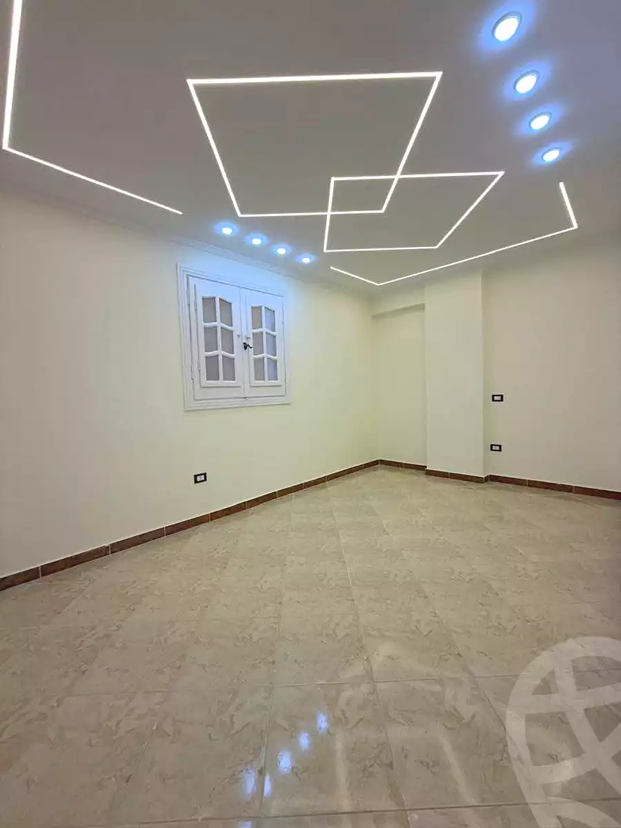 https://aqarmap.com.eg/ar/listing/6835825-for-sale-alexandria-new-miami-street-16