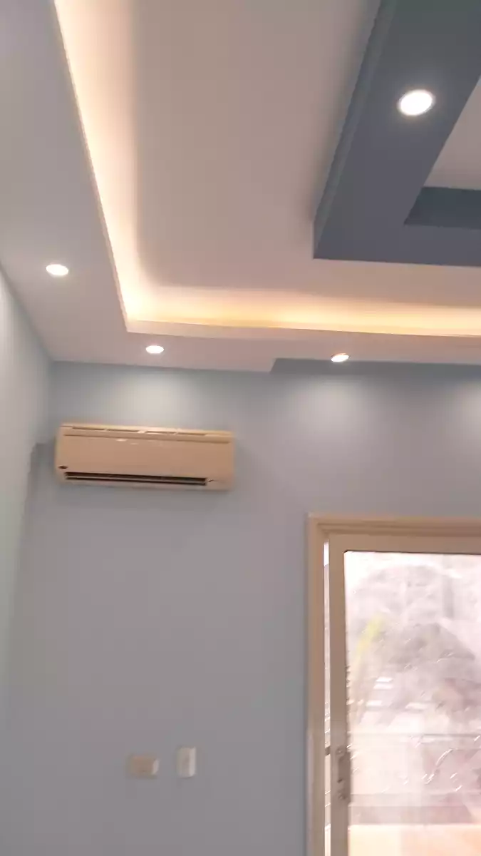 https://aqarmap.com.eg/ar/listing/6836299-for-rent-cairo-new-cairo-compounds-byrl-d-rw