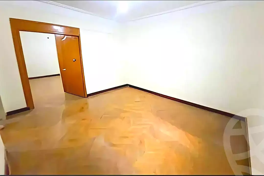 https://aqarmap.com.eg/en/listing/6836547-for-sale-alexandria-ganaklis