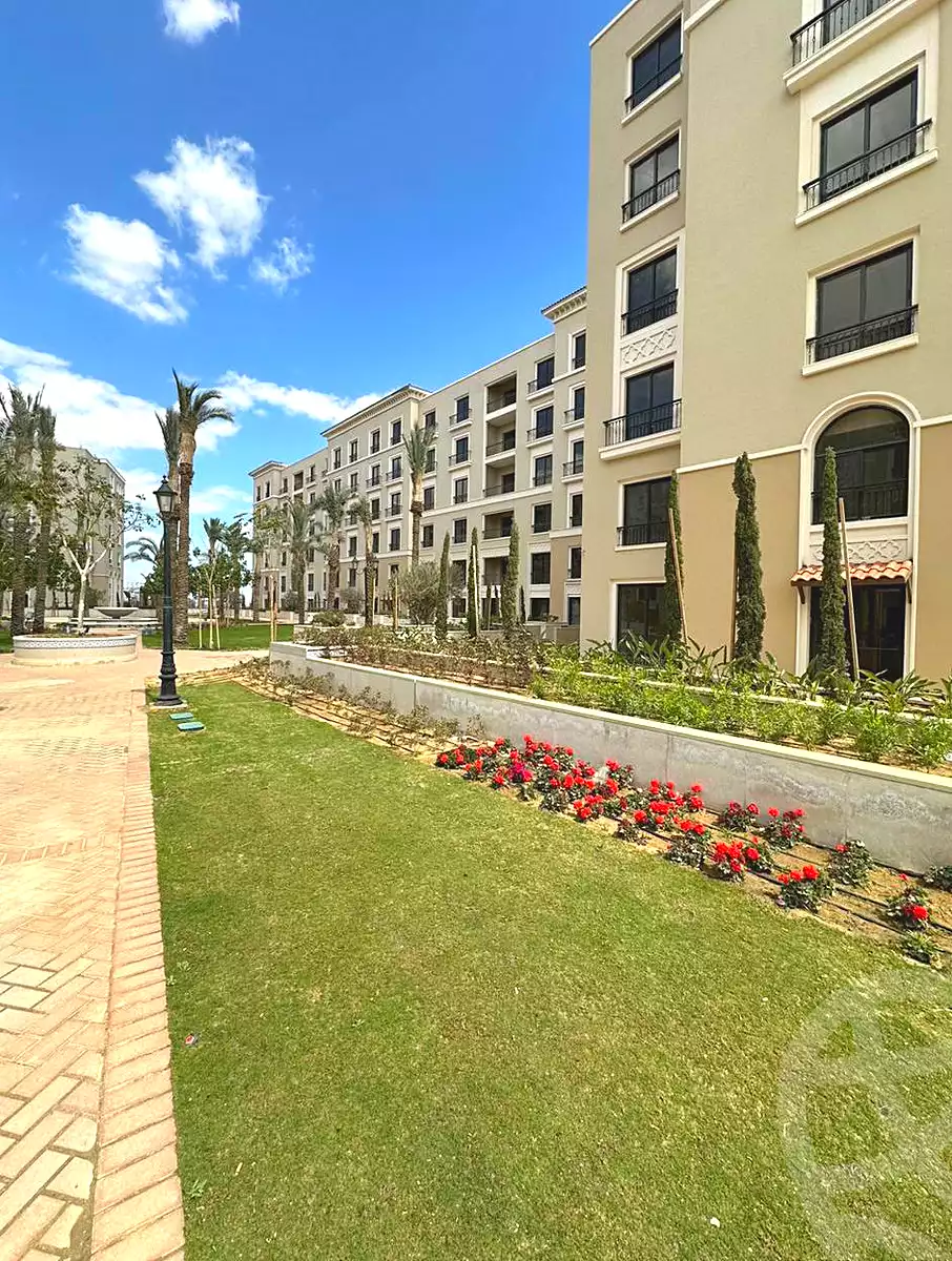https://aqarmap.com.eg/en/listing/6837546-for-sale-cairo-el-sheikh-zayed-city-compounds-kmbwnd-fyldj-wyst-dr-llttwyr