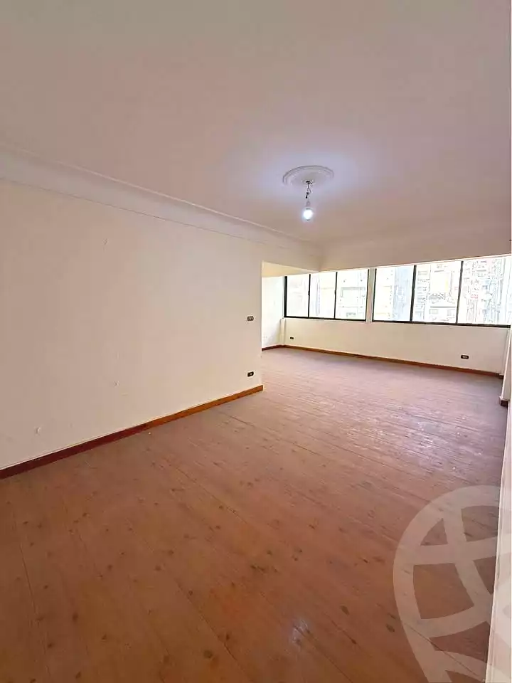 https://aqarmap.com.eg/en/listing/6837776-for-sale-alexandria-el-asafra-ahmed-tiesser-st