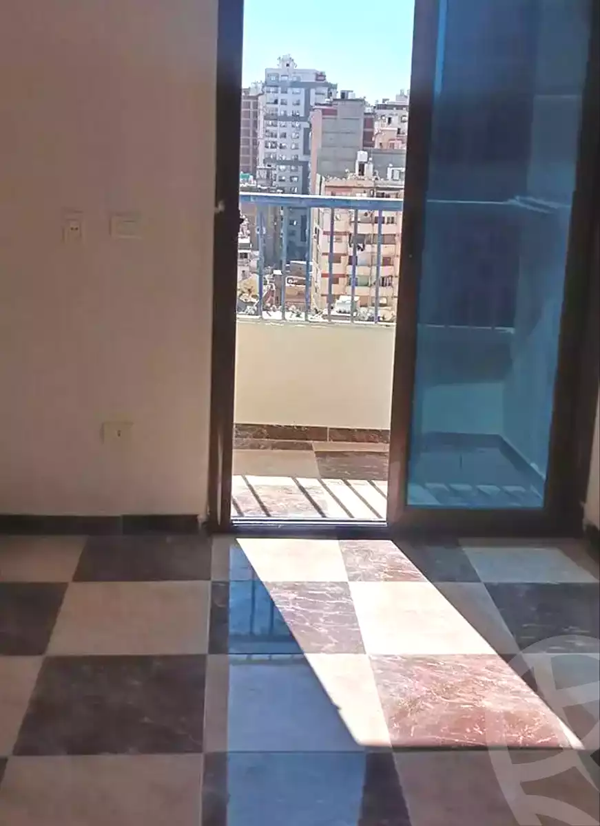 https://aqarmap.com.eg/ar/listing/6839146-for-sale-alexandria-el-asafra-l-sfr-bhry