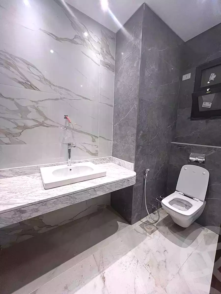 https://aqarmap.com.eg/ar/listing/6839141-for-rent-cairo-new-cairo-compounds-mivida-mivida-parcel