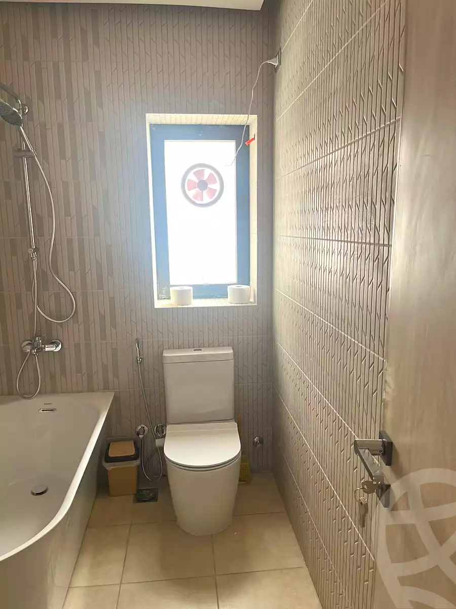 https://aqarmap.com.eg/en/listing/6839194-for-rent-cairo-new-cairo-compounds-lakeview-residence