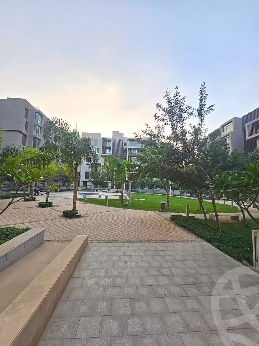 https://aqarmap.com.eg/ar/listing/6839259-for-sale-cairo-new-cairo-compounds-eastown-spectrum-eastown-compound