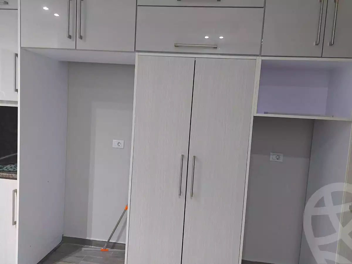 https://aqarmap.com.eg/en/listing/6839321-for-rent-cairo-new-cairo-compounds-mountain-view-hyde-park