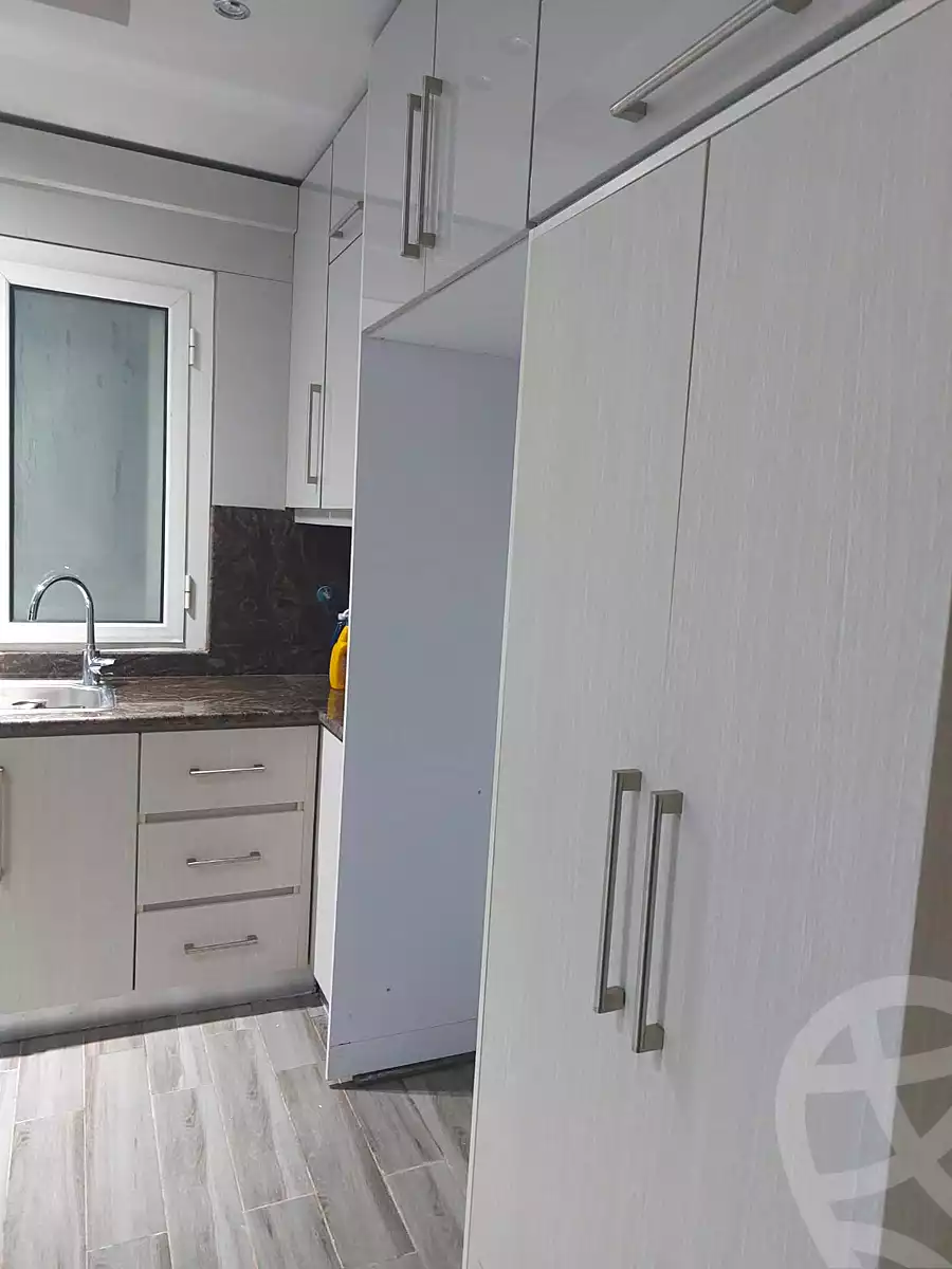 https://aqarmap.com.eg/en/listing/6839321-for-rent-cairo-new-cairo-compounds-mountain-view-hyde-park