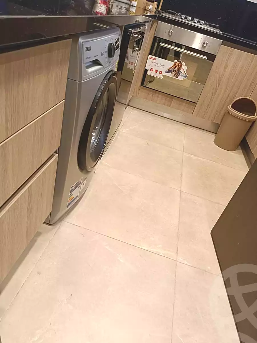 https://aqarmap.com.eg/ar/listing/6839356-for-sale-cairo-el-sheikh-zayed-city-compounds-zyd-wr-llttwyr-z-tower