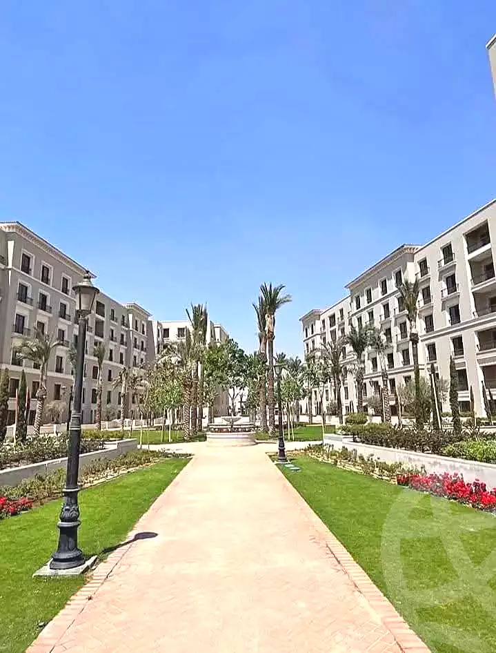 https://aqarmap.com.eg/en/listing/6839345-for-sale-cairo-el-sheikh-zayed-city-compounds-kmbwnd-fyldj-wyst-dr-llttwyr
