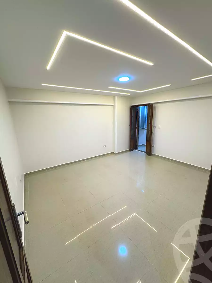 https://aqarmap.com.eg/ar/listing/6839852-for-sale-alexandria-sydy-bshr-sydy-bshr-bhry-shr-mhmwd-l-yswy