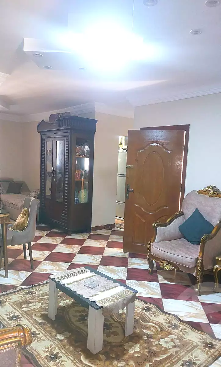 https://aqarmap.com.eg/ar/listing/6840054-for-sale-alexandria-miami-khld-bn-lwlyd