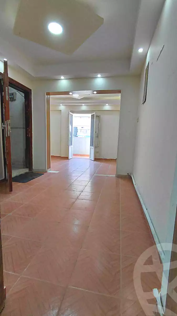 https://aqarmap.com.eg/ar/listing/6840337-for-sale-alexandria-sydy-bshr-shr-mlk-hfny