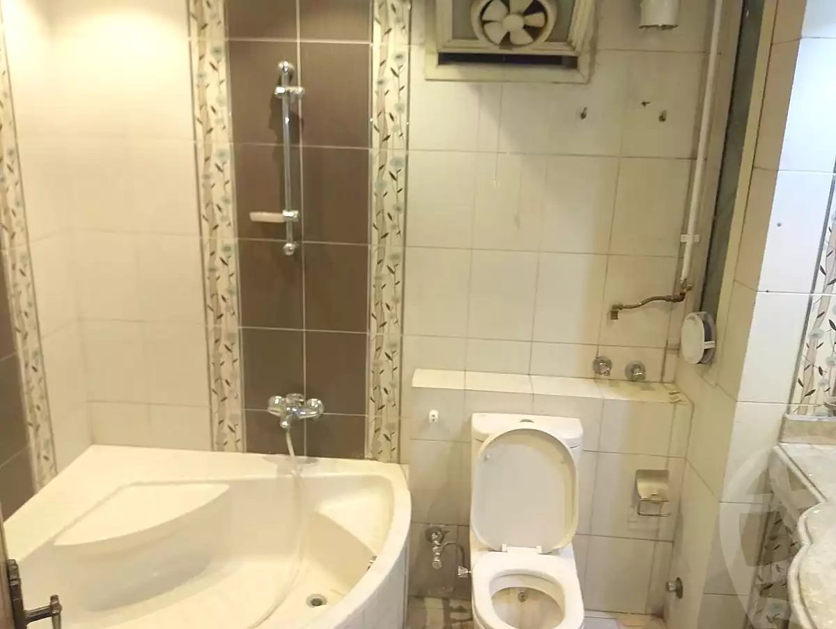 https://aqarmap.com.eg/en/listing/6840674-for-sale-cairo-shoubra-el-sahel-haret-ibrahim-sobih
