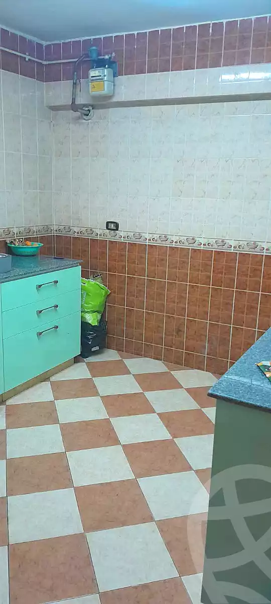 https://aqarmap.com.eg/en/listing/6841470-for-sale-cairo-helwan-helwan-el-sharkeya-heidar-st