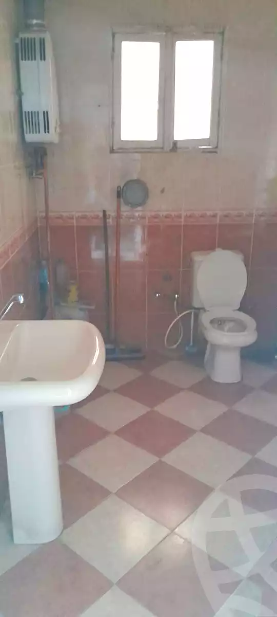 https://aqarmap.com.eg/en/listing/6841470-for-sale-cairo-helwan-helwan-el-sharkeya-heidar-st