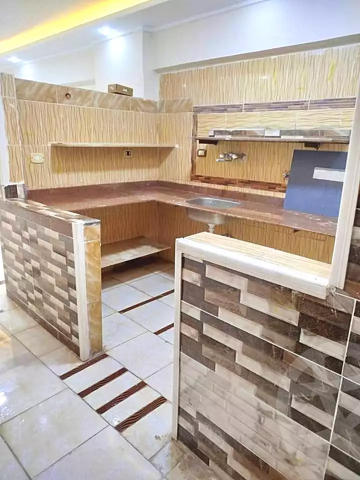 https://aqarmap.com.eg/ar/listing/6841702-for-rent-alexandria-al-agamy-bw-ywsf