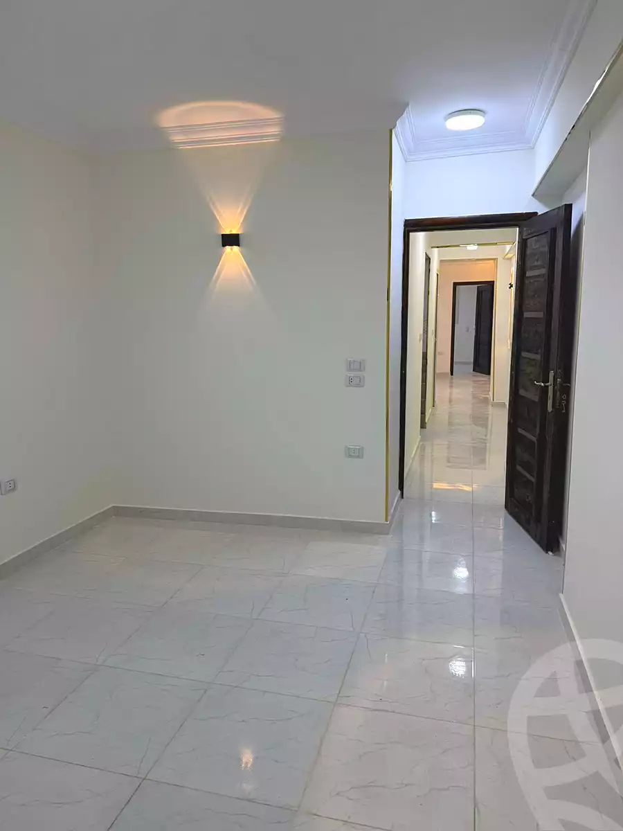 https://aqarmap.com.eg/ar/listing/6841768-for-sale-cairo-ain-shams-ain-shams-el-sharkia-ain-shams-st