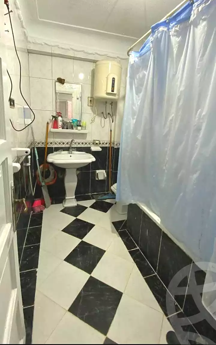 https://aqarmap.com.eg/ar/listing/6843861-for-sale-alexandria-al-agamy-lbytsh-al-kaada-st