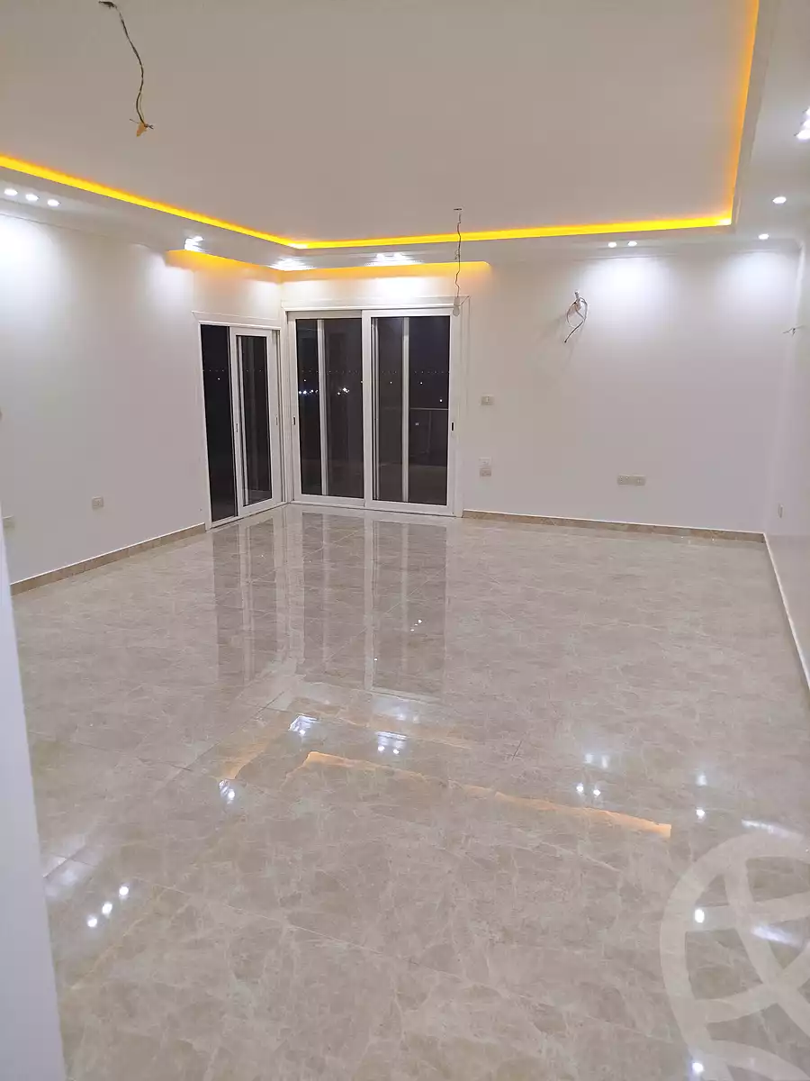 https://aqarmap.com.eg/ar/listing/6484394-for-rent-cairo-new-cairo-compounds-mwntn-fyw-y-syty-club-park-mountain-view-icity
