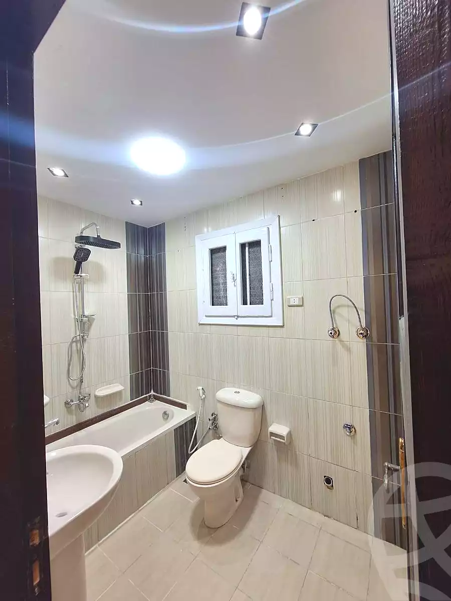 https://aqarmap.com.eg/en/listing/6843969-for-sale-alexandria-sydy-bshr-sydy-bshr-bhry-street-16