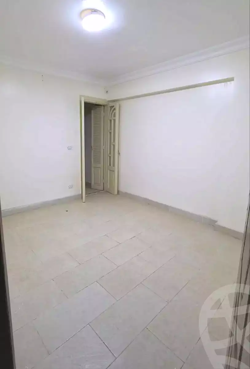 https://aqarmap.com.eg/ar/listing/6845022-for-sale-alexandria-sydy-bshr-sydy-bshr-bhry-shr-khld-bn-lwlyd