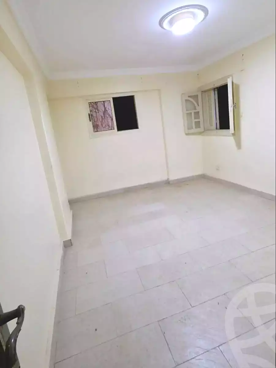 https://aqarmap.com.eg/ar/listing/6845022-for-sale-alexandria-sydy-bshr-sydy-bshr-bhry-shr-khld-bn-lwlyd