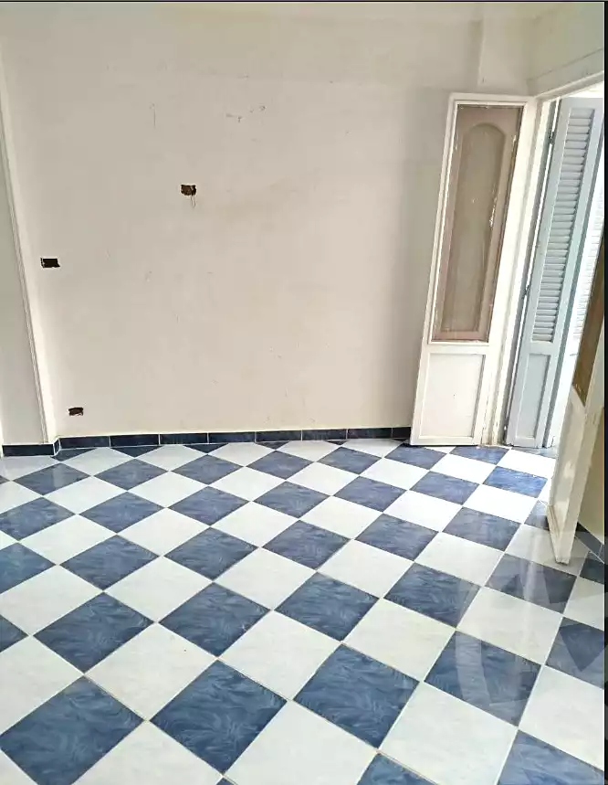 https://aqarmap.com.eg/ar/listing/6845099-for-sale-alexandria-al-agamy-el-hanouvel