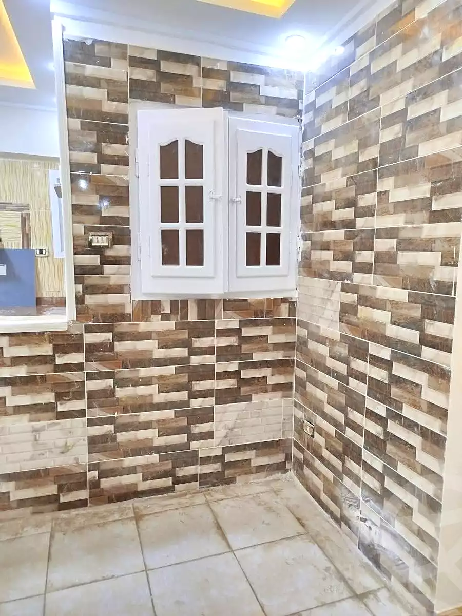 https://aqarmap.com.eg/en/listing/6845124-for-rent-alexandria-al-agamy-bw-ywsf