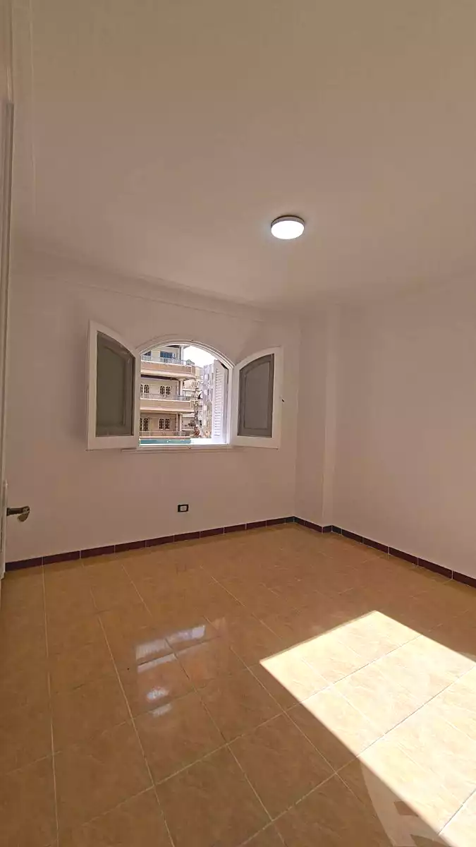 https://aqarmap.com.eg/ar/listing/6846665-for-sale-alexandria-al-agamy-shataa-el-nakheel
