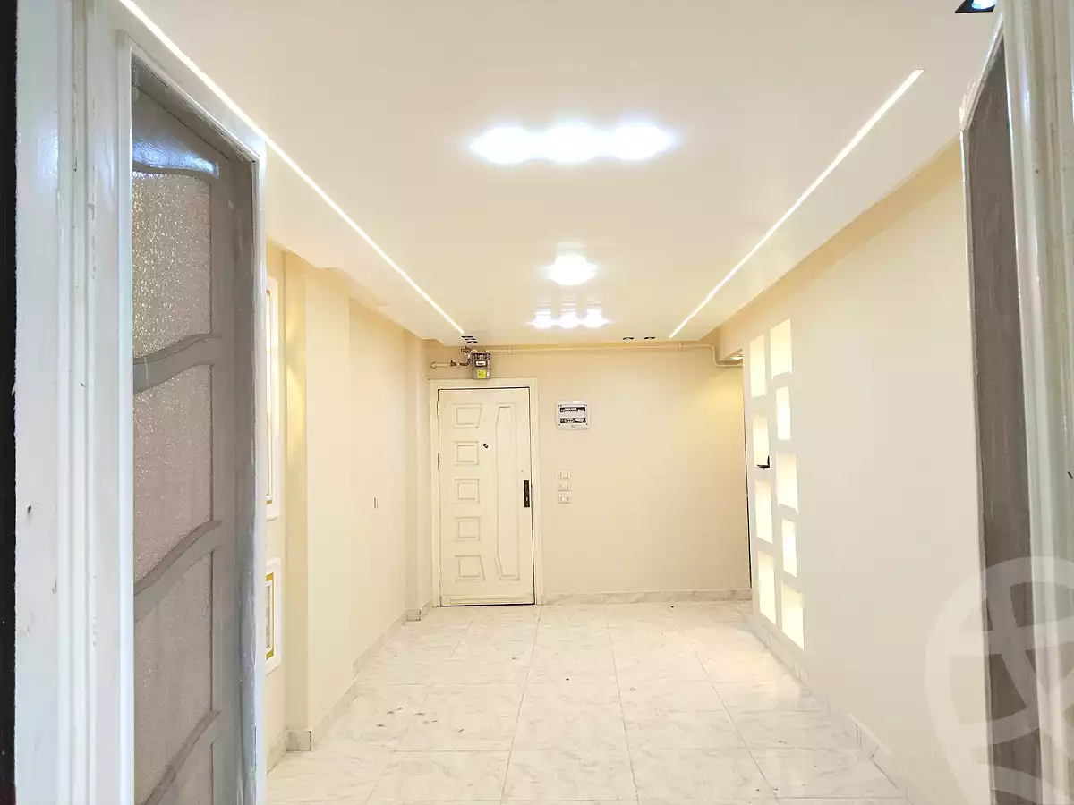 https://aqarmap.com.eg/en/listing/6847297-for-sale-alexandria-al-agamy-bw-ywsf-hosni-mubarak-st