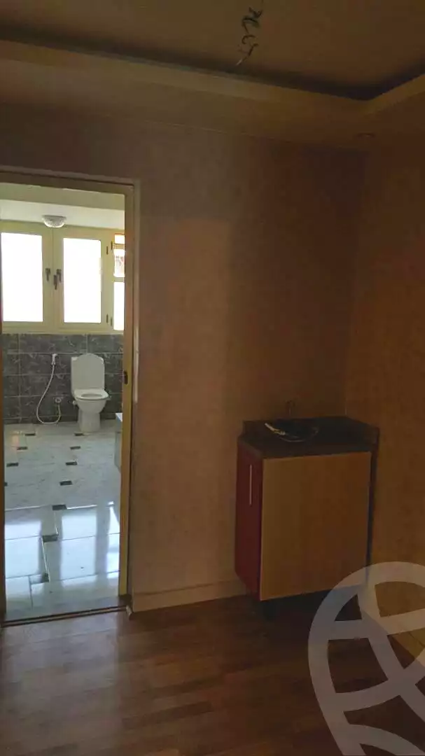 https://aqarmap.com.eg/ar/listing/6847890-for-sale-cairo-6th-of-october-el-hay-el-motamyz-el-motamayez-neighborhood-soaad-kafafi-st