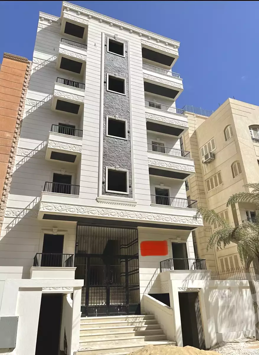 https://aqarmap.com.eg/ar/listing/6787515-for-sale-cairo-6th-of-october-el-ahyaa-neighborhood-2nd-divided-from-al-kafrawei-st