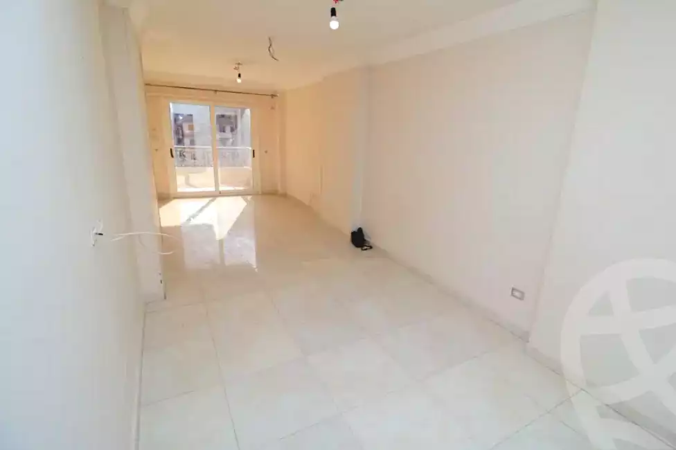 https://aqarmap.com.eg/ar/listing/6848153-for-sale-alexandria-sydy-bshr-sydy-bshr-bhry-shr-mhmwd-l-yswy